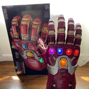 Marvel Avengers Power Gauntlet